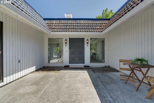 17141 Hofer Ct, Lake Oswego, OR 97034 - doorway to property with a tile roof