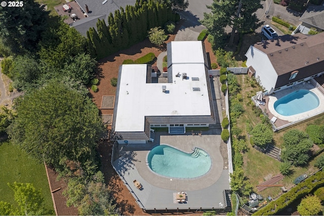 17141 Hofer Ct, Lake Oswego, OR 97034 - aerial view of a pool area