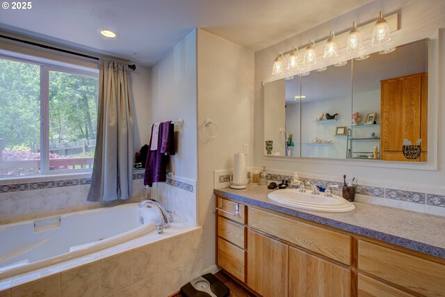 590 Fairchild St, Canyonville, OR 97417 - full bath featuring a garden tub and vanity