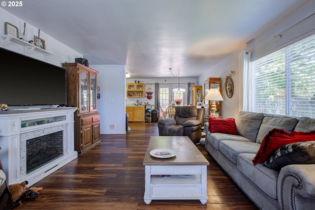 590 Fairchild St, Canyonville, OR 97417 - living room with dark wood finished floors