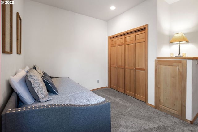 18144 Maury Mountain Ln, Sunriver, OR 97707 - carpeted bedroom with baseboards, a closet, and recessed lighting
