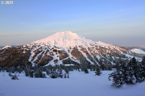 18144 Maury Mountain Ln, Sunriver, OR 97707 - view of mountain feature