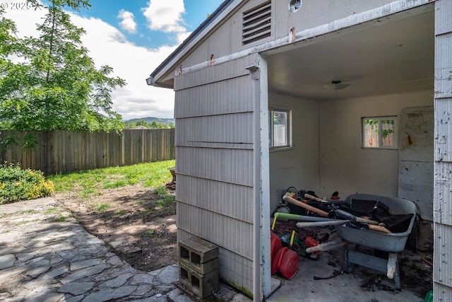 4033 Hanna St, Roseburg, OR 97471 - exterior view of fence