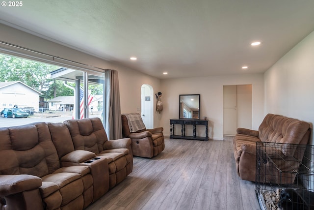 4033 Hanna St, Roseburg, OR 97471 - living area featuring hardwood / wood-style floors, recessed lighting, arched walkways, and baseboards