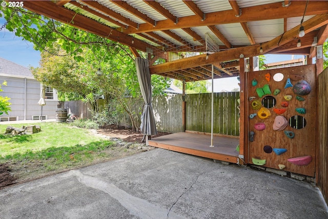 6134 NE 25th Ave, Portland, OR 97211 - view of patio / terrace
