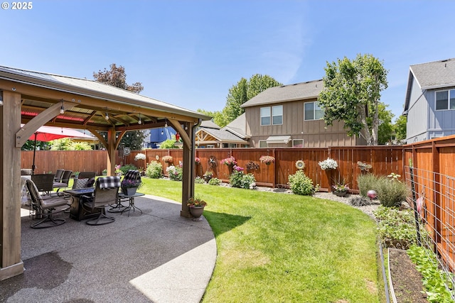 216 Churchill Downs St, Albany, OR 97322 - fenced backyard with a gazebo and a patio area
