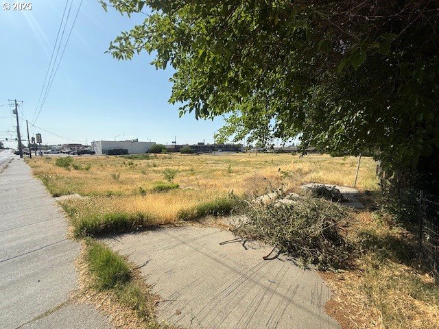 337 E Highland Ave, Hermiston, OR 97838