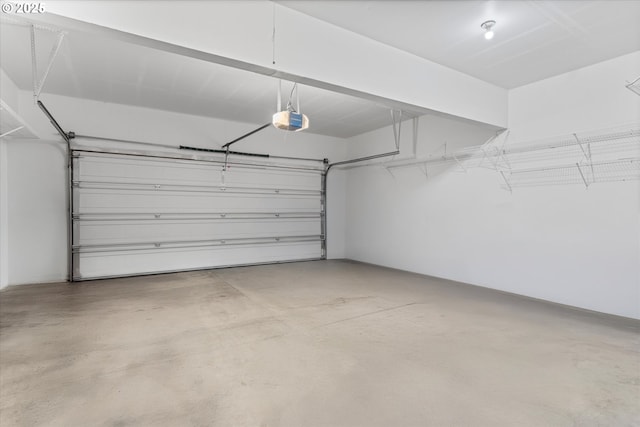 2462 NE 11th Ave, Hillsboro, OR 97124 - garage featuring a garage door opener