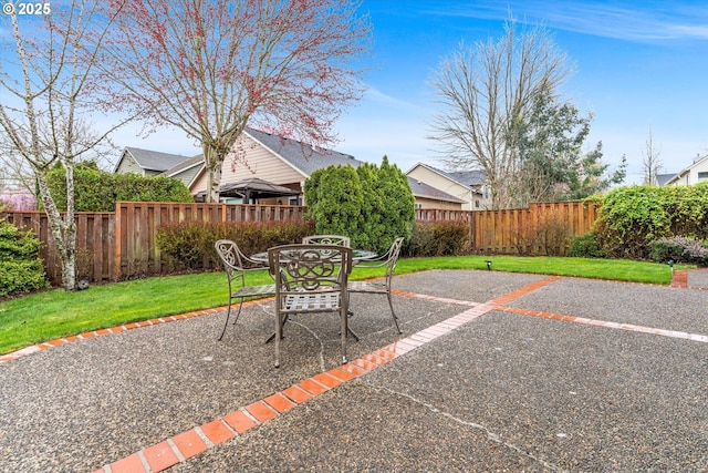 2462 NE 11th Ave, Hillsboro, OR 97124 - view of patio / terrace with outdoor dining space