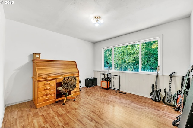 32739 Taylor Butte Rd, Cottage Grove, OR 97424 - home office featuring light wood-style floors