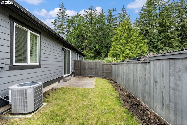 6429 SE Provence St, Hillsboro, OR 97123 - view of yard featuring central AC unit