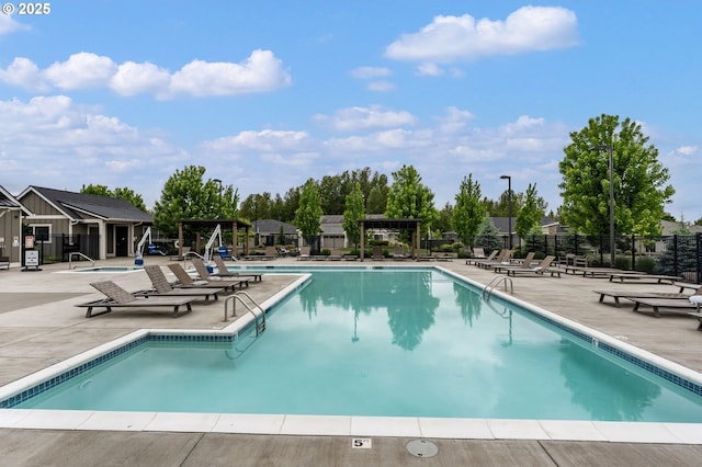 6429 SE Provence St, Hillsboro, OR 97123 - community pool with fence and a patio area