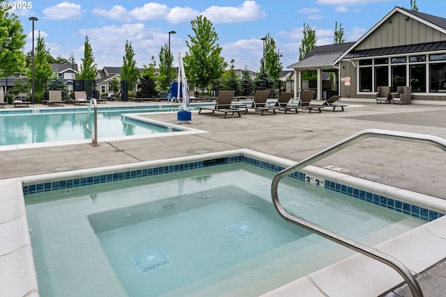 6429 SE Provence St, Hillsboro, OR 97123 - community pool featuring a patio area, fence, and a community hot tub