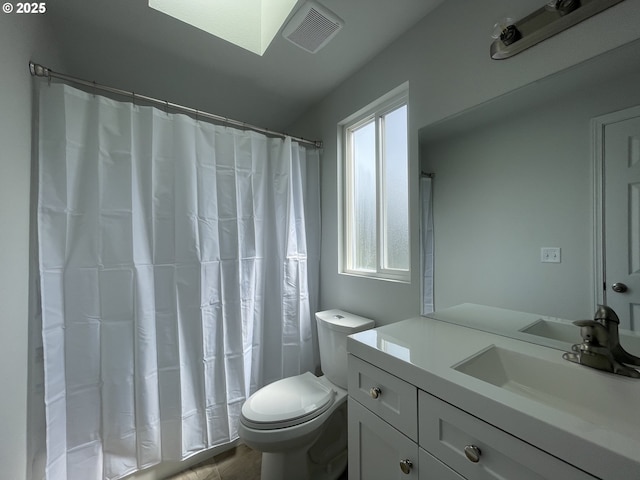 5145 Trevon St, Eugene, OR 97402 - full bathroom featuring vanity and a shower with shower curtain