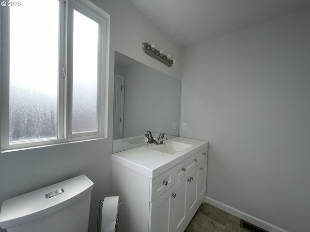 5145 Trevon St, Eugene, OR 97402 - bathroom with toilet and vanity