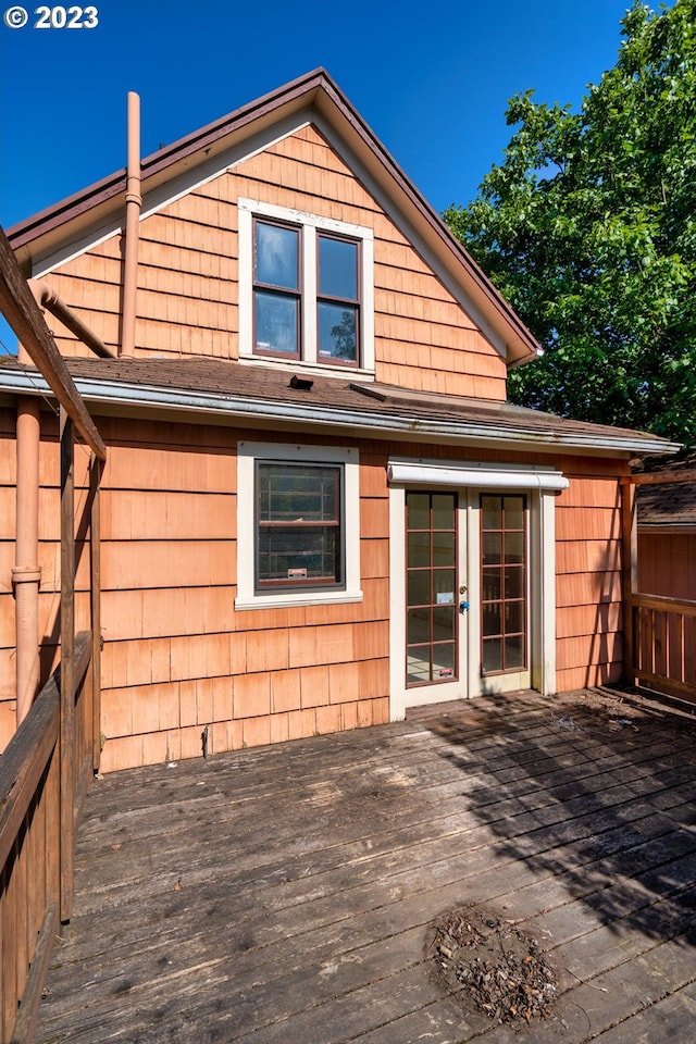 3807 NE Grand Ave, Portland, OR 97212 - back of property with french doors and a deck