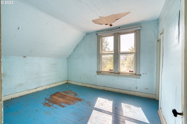 3807 NE Grand Ave, Portland, OR 97212 - bonus room with hardwood / wood-style floors and vaulted ceiling