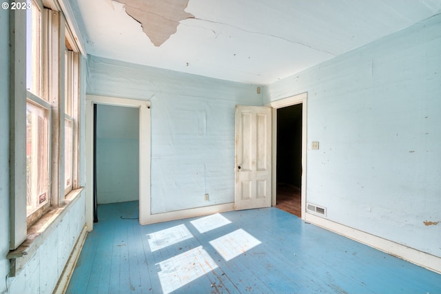3807 NE Grand Ave, Portland, OR 97212 - empty room with hardwood / wood-style flooring and visible vents