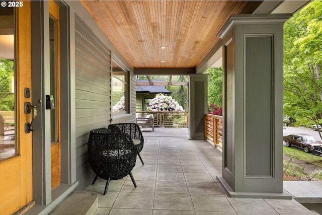 4000 NE Hassalo St, Portland, OR 97232 - view of porch