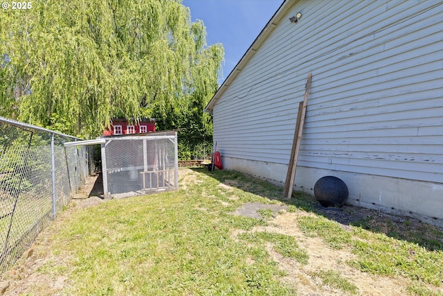 410 W Jefferson St, Carlton, OR 97111 - view of yard with exterior structure and an outbuilding