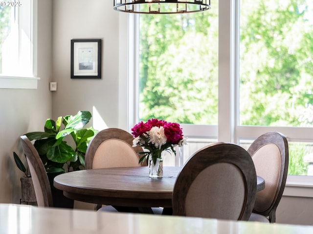 1856 NW Sierra Way, Camas, WA 98607 - dining area featuring a chandelier