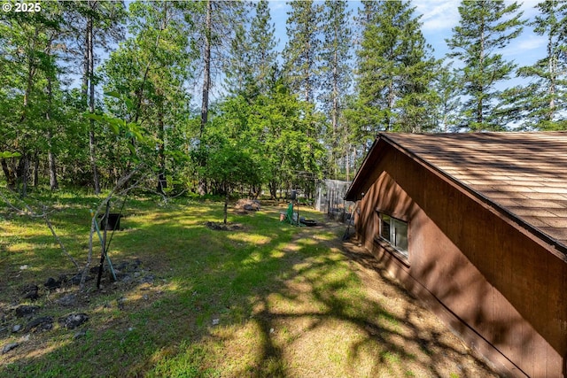 905 Summit Loop, Grants Pass, OR 97527 - view of grassy yard