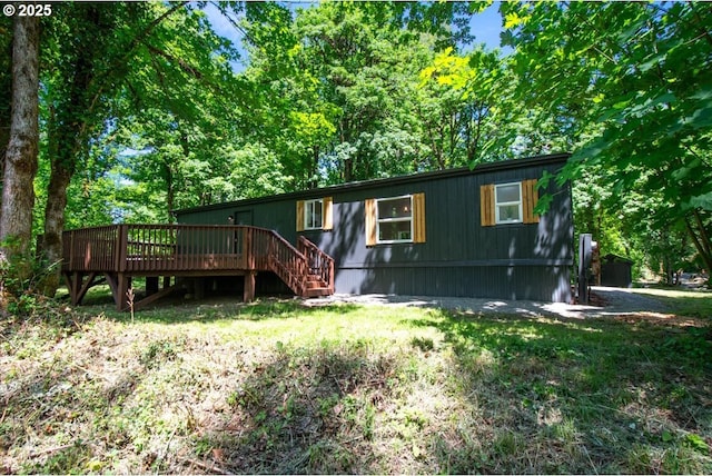 662 Cannavina Rd, Carson, WA 98610 - manufactured / mobile home featuring a wooden deck