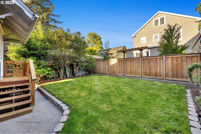 3136 NE 41st Ave, Portland, OR 97212 - view of yard with a deck