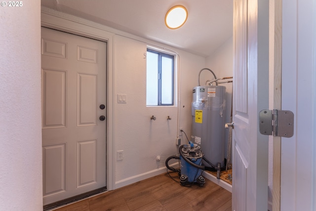 1636 Maple St, Myrtle Point, OR 97458 - utility room featuring water heater