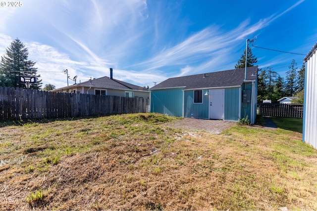1636 Maple St, Myrtle Point, OR 97458 - back of property with a shingled roof