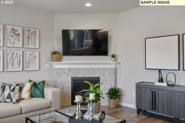 8809 S 3rd St Unit 35, Ridgefield, WA 98642 - living area featuring wood finished floors, recessed lighting, and a tiled fireplace
