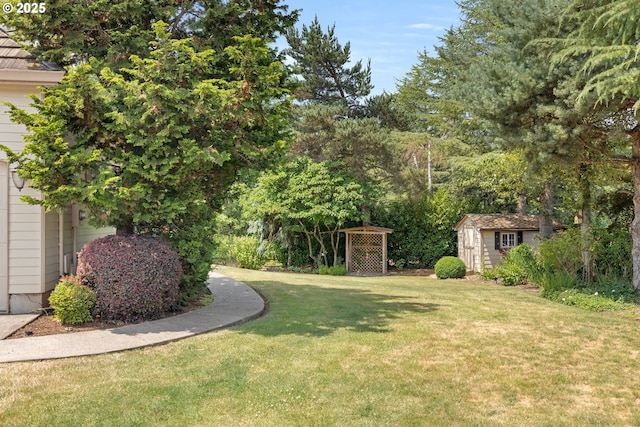 2103 N Teakwood St, Canby, OR 97013 - view of green lawn with a storage shed