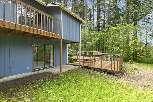 14216 NE 346th St, Battle Ground, WA 98604 - view of green lawn featuring a wooden deck