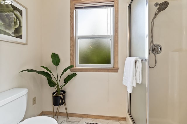 1249 Crenshaw Rd, Eugene, OR 97401 - full bath featuring a shower stall, toilet, and baseboards