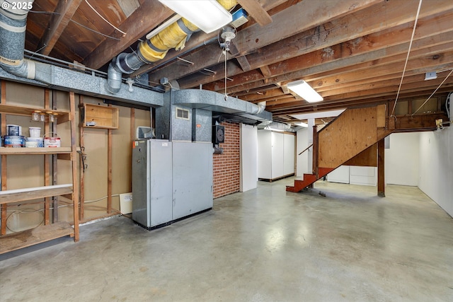 4133 SE Henderson St, Portland, OR 97202 - unfinished basement featuring visible vents and stairway