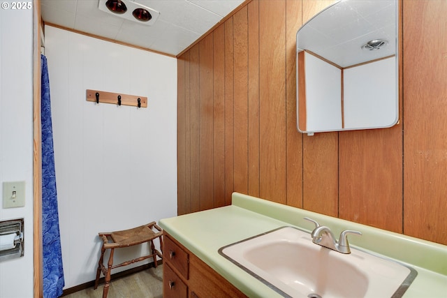 4133 SE Henderson St, Portland, OR 97202 - bathroom featuring vanity