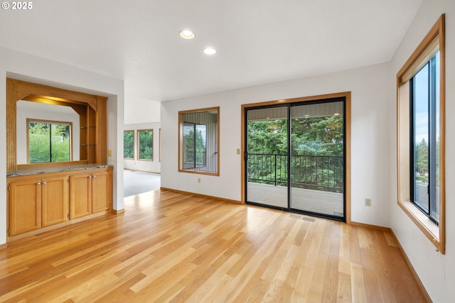 2305 Chickadee Ct, West Linn, OR 97068 - spare room featuring plenty of natural light, light wood finished floors, recessed lighting, and baseboards