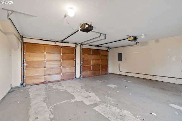 2305 Chickadee Ct, West Linn, OR 97068 - garage featuring a garage door opener