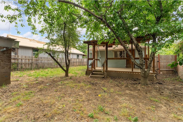 206 NE Laurel Ave, Myrtle Creek, OR 97457 - fenced backyard with a deck