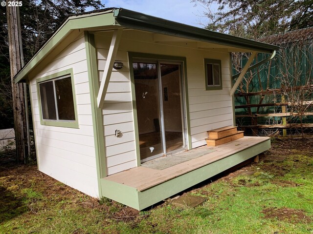 3140 S Tenmile, Lakeside, OR 97449 - view of outbuilding with an outdoor structure