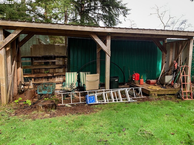 view of outdoor structure with a yard