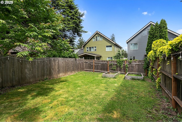 927 N Baldwin St, Portland, OR 97217 - view of yard with a garden
