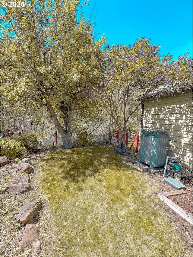 413 SW Brent Dr, John Day, OR 97845 - view of green lawn with cooling unit