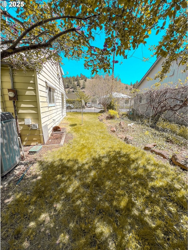 413 SW Brent Dr, John Day, OR 97845 - view of yard featuring central AC unit
