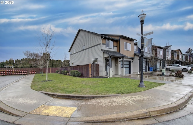 view of front of house featuring a front lawn