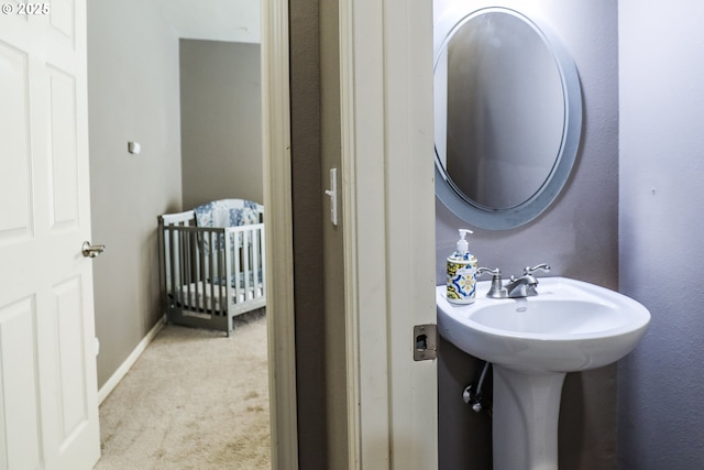 356 Wild Fern Dr, Winchester, OR 97495 - bathroom featuring baseboards