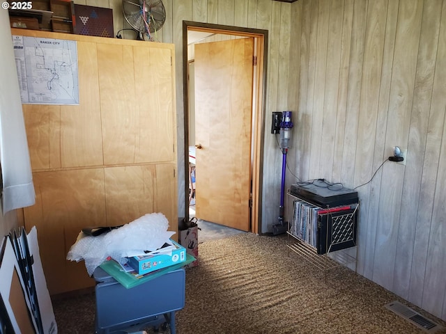 2640 Court Ave, Baker City, OR 97814 - bathroom with wooden walls