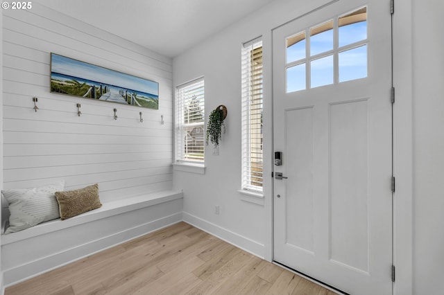 2928 S Harper Valley Way, Ridgefield, WA 98642 - entrance foyer featuring light wood-style flooring and baseboards