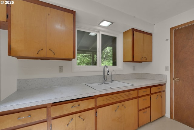 78650 Rat Creek Rd, Cottage Grove, OR 97424 - kitchen featuring a sink and light countertops