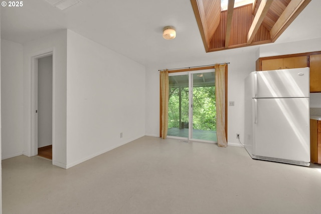 78650 Rat Creek Rd, Cottage Grove, OR 97424 - unfurnished living room with baseboards and lofted ceiling